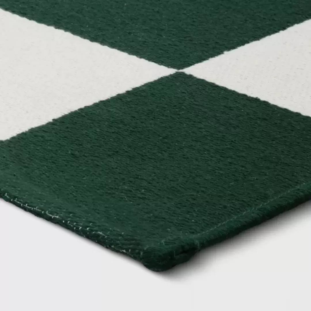4'x5'6" Checkered Area Rug Ivory/Green