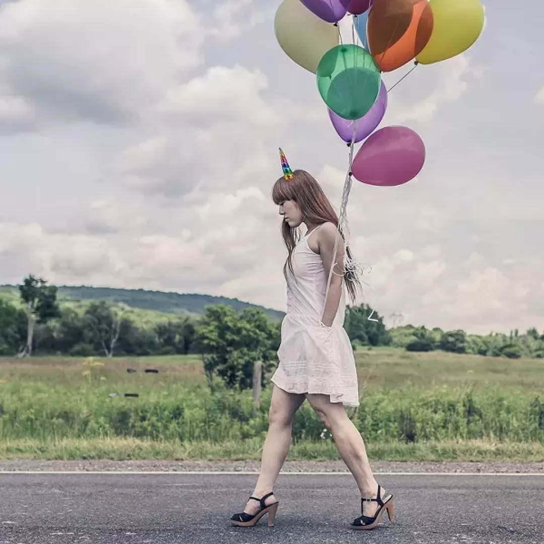 Blue Panda 12-Pack Rainbow Unicorn Horn Headband Set for Birthday Supplies, Party Favors, Gifts, Halloween Hat, Cosplay Costumes